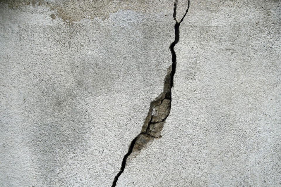foundation crack concrete wall